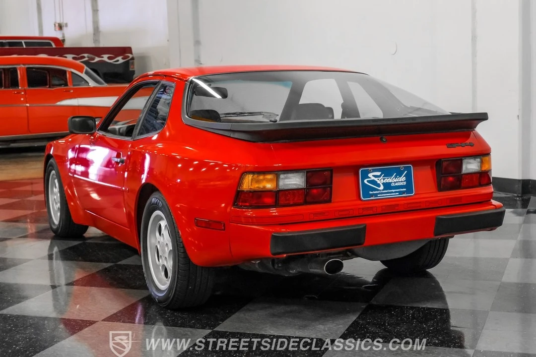 1984 Porsche 944 - Image 10 of 12