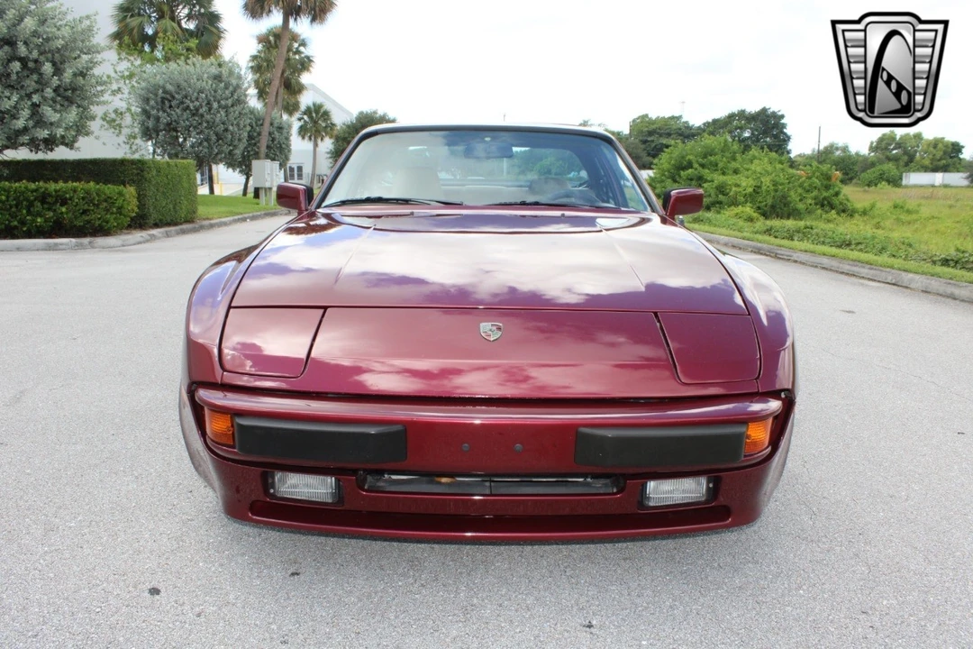 1984 Porsche 944 - Image 4 of 12