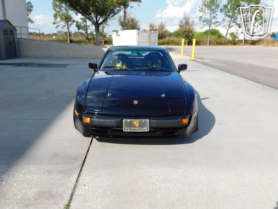 1984 Porsche 944 - Image 3 of 12