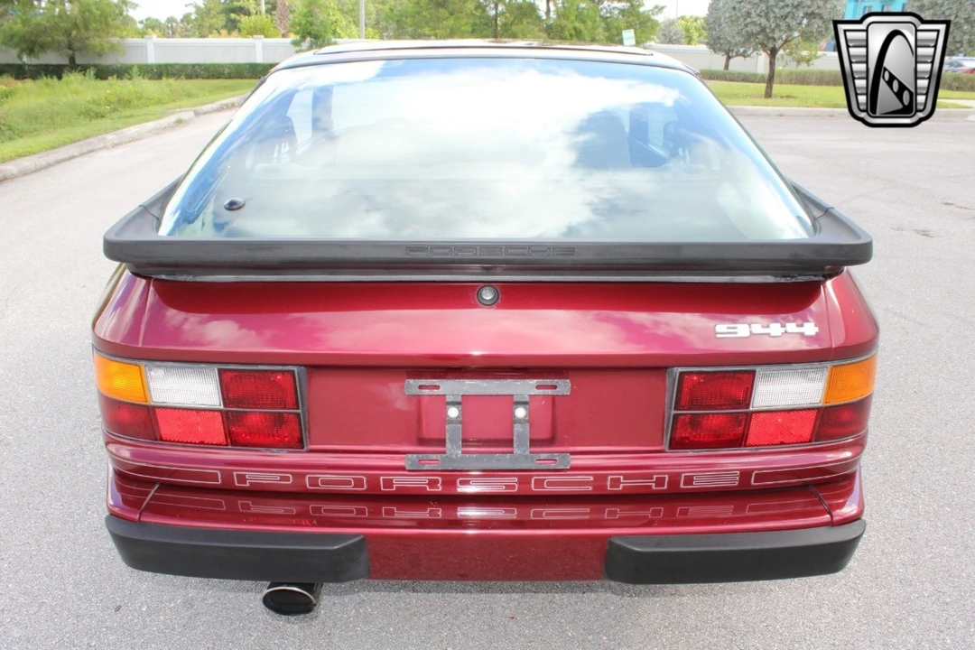 1984 Porsche 944 - Image 15 of 21