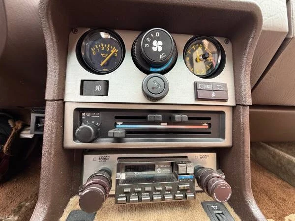 1984 Porsche 944 - Image 12 of 21
