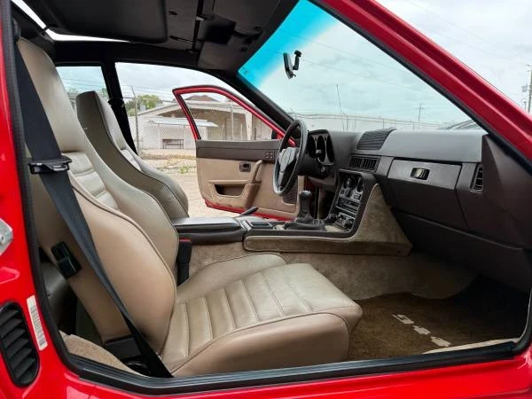 1984 Porsche 944 - Image 17 of 21