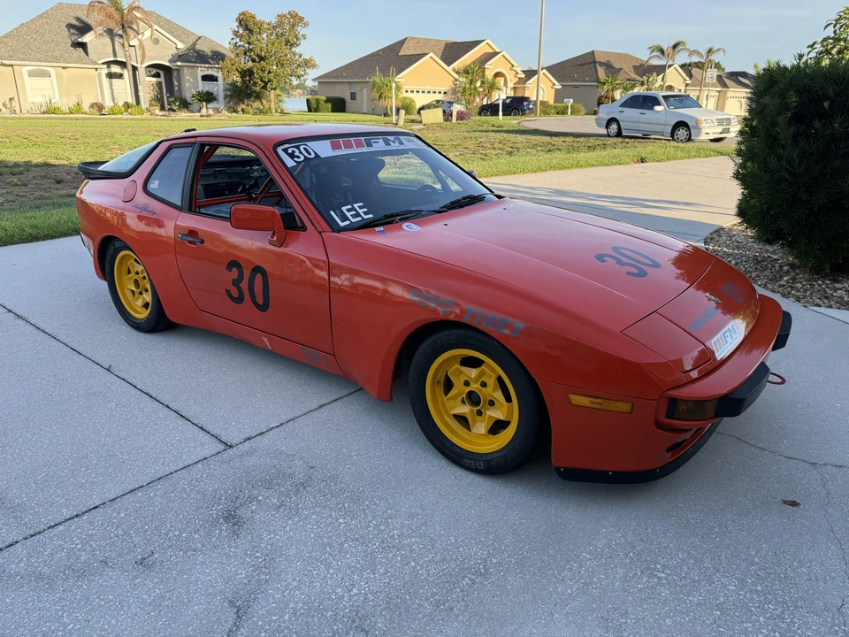 1984 Porsche 944 - Image 10 of 31