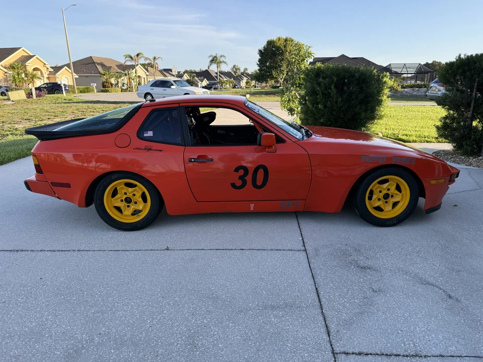 1984 Porsche 944 - Image 12 of 31