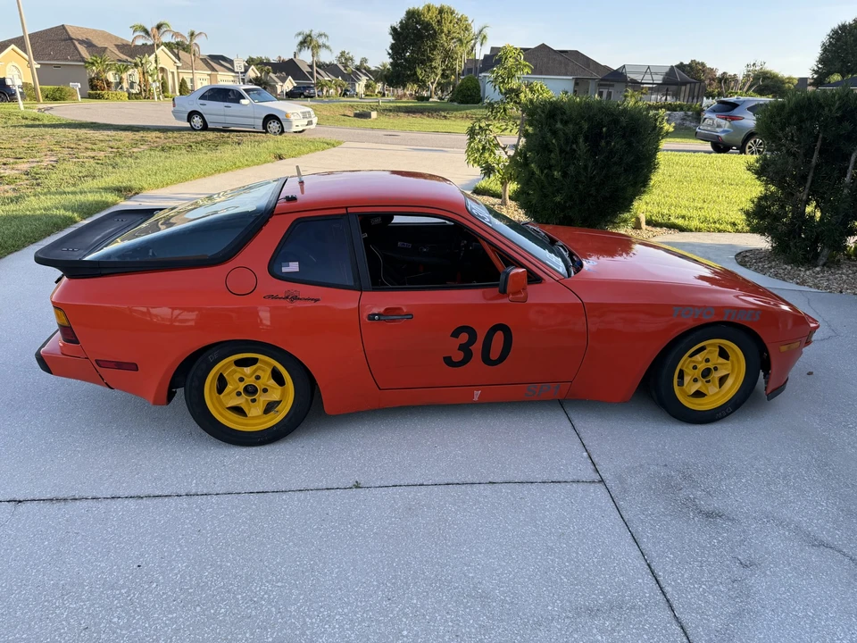 1984 Porsche 944 - Image 11 of 31