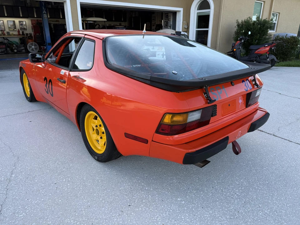 1984 Porsche 944 - Image 19 of 31