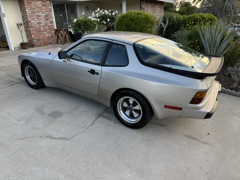1984 Porsche 944 - Image 18 of 31