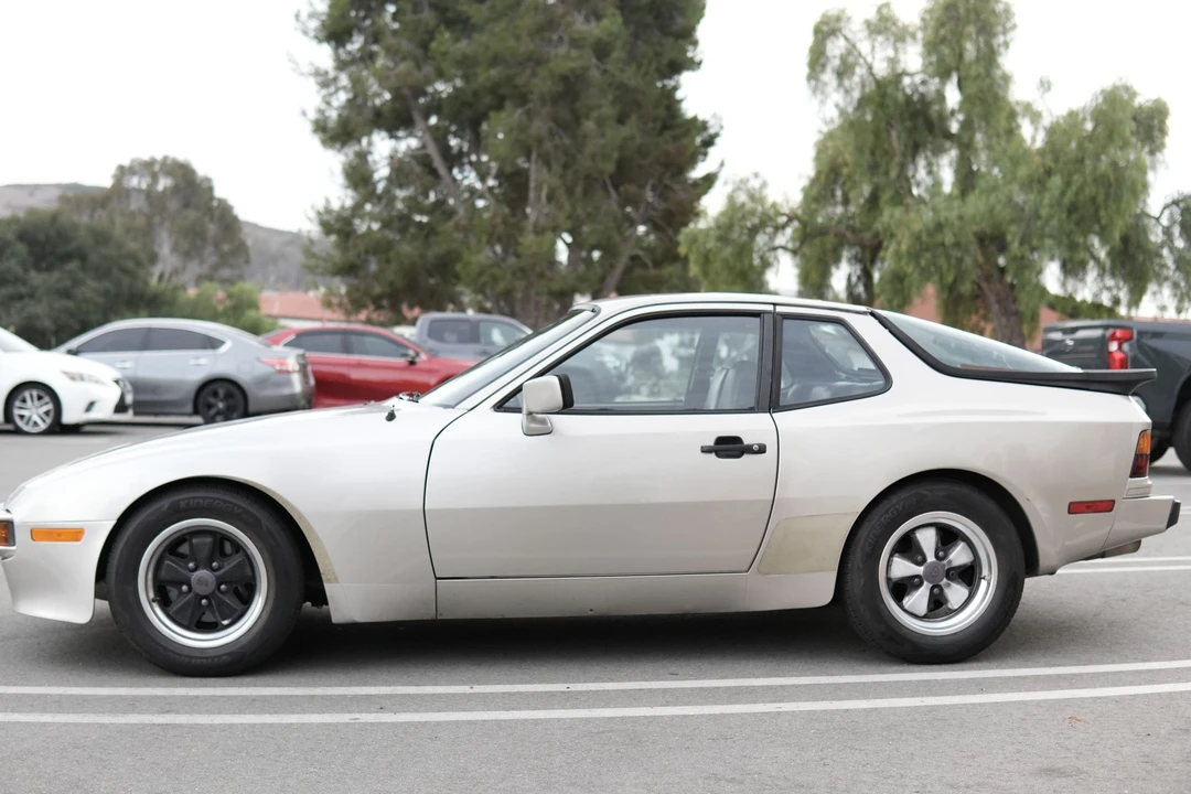 1984 Porsche 944 - Image 3 of 31
