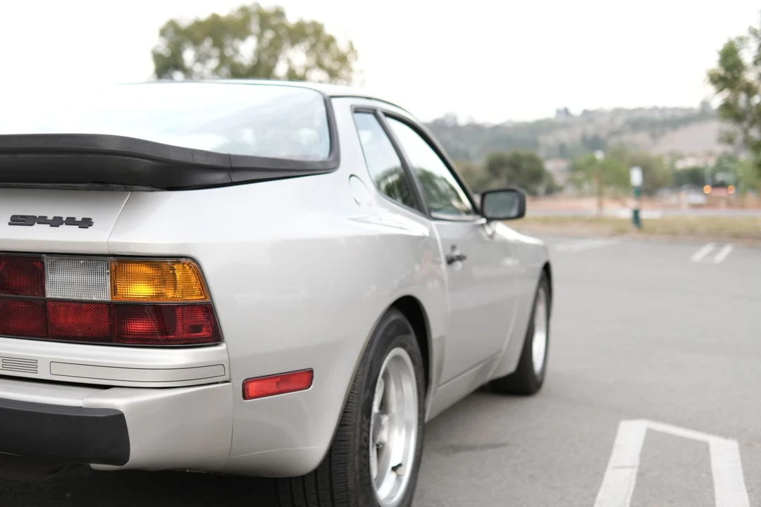 1984 Porsche 944 - Image 27 of 31