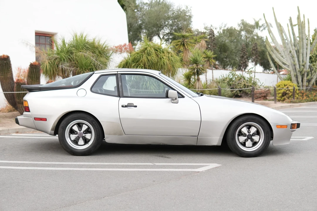1984 Porsche 944 - Image 8 of 31