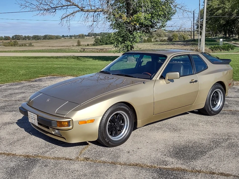 1984 Porsche 944 - Image 2 of 31