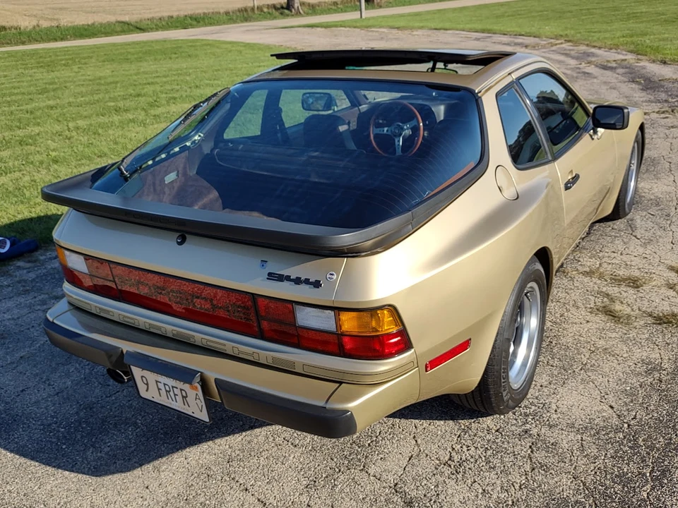 1984 Porsche 944 - Image 21 of 31