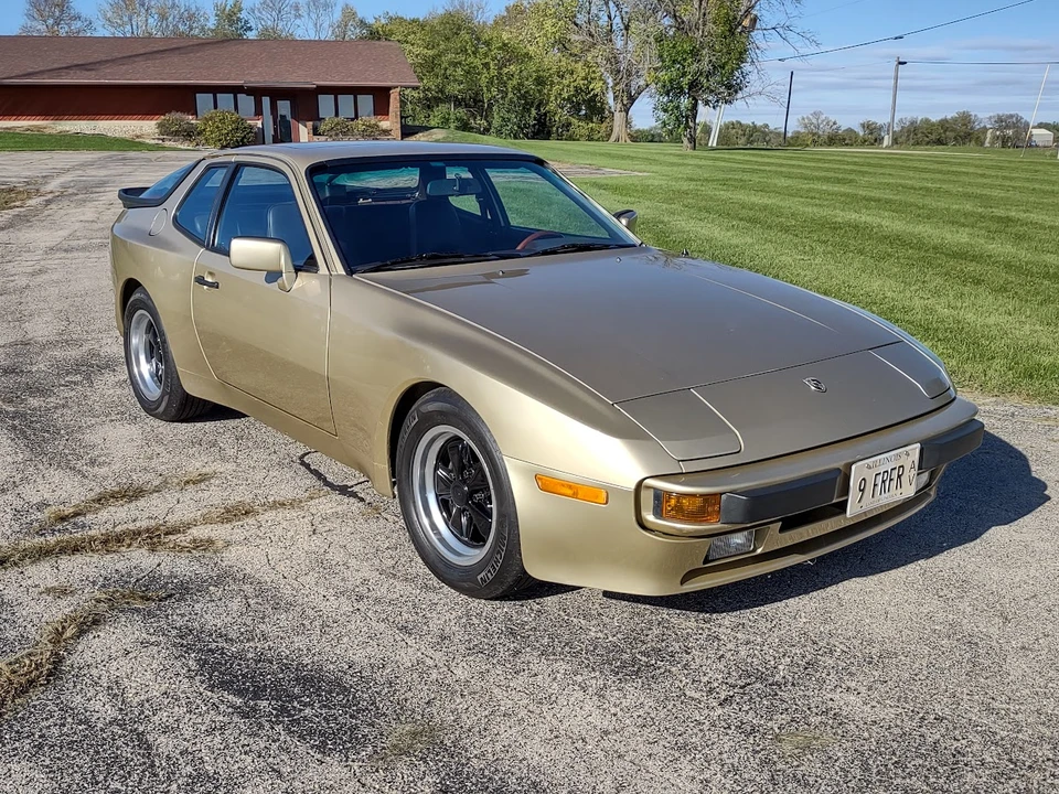 1984 Porsche 944 - Image 12 of 31