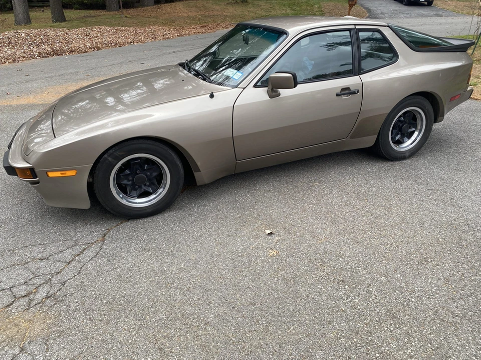 1984 Porsche 944 - Image 2 of 31