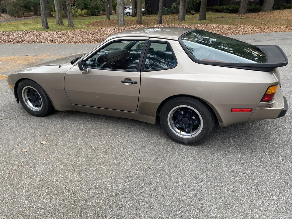 1984 Porsche 944 - Image 30 of 31