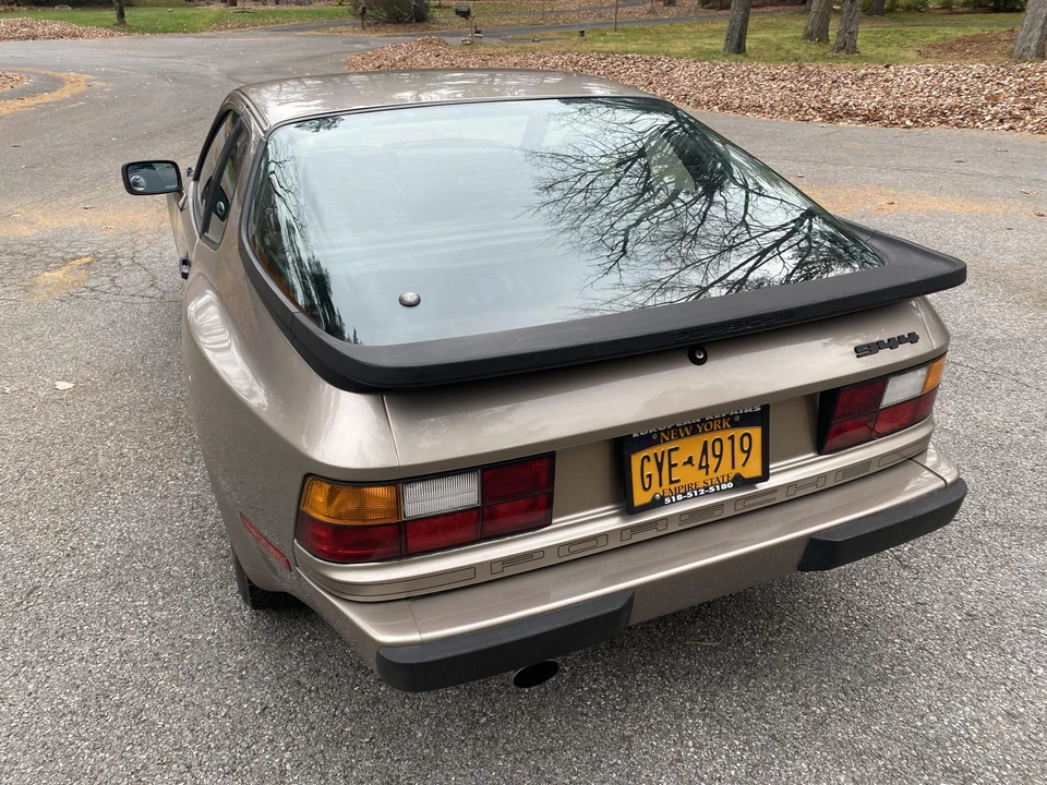 1984 Porsche 944 - Image 26 of 31