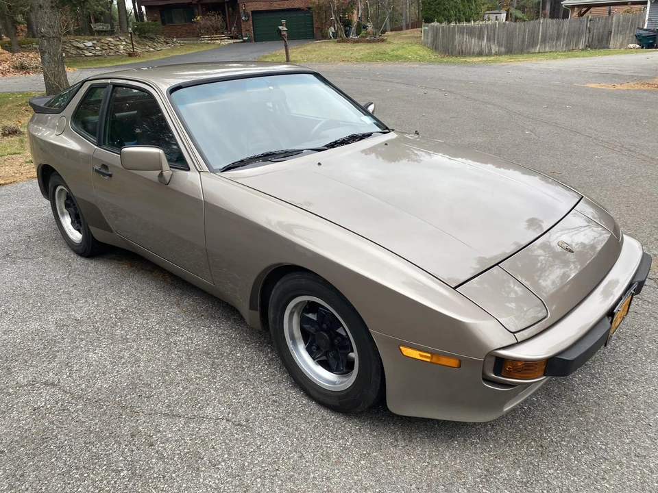 1984 Porsche 944 - Image 14 of 31