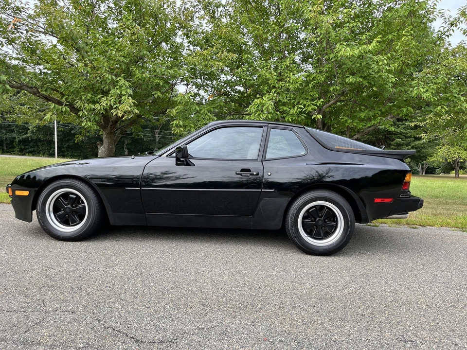1984 Porsche 944 - Image 4 of 31