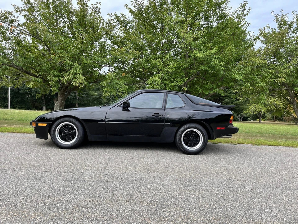 1984 Porsche 944 - Image 3 of 31