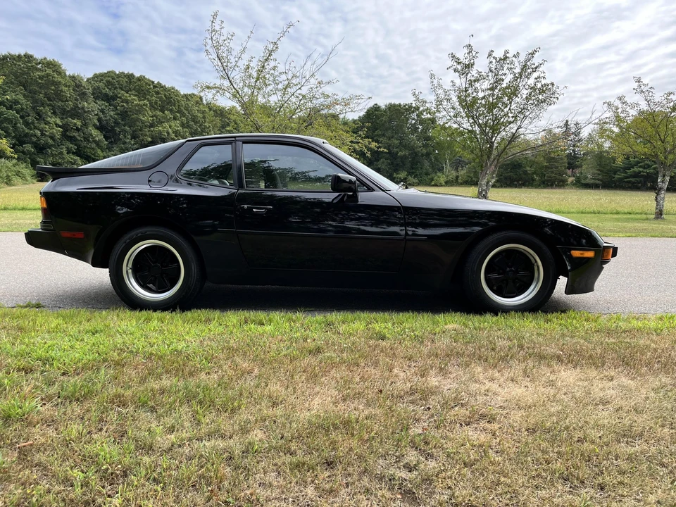 1984 Porsche 944 - Image 9 of 31