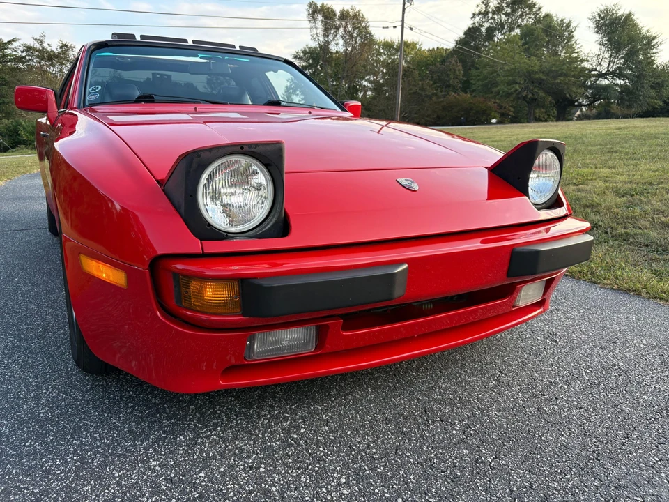 1984 Porsche 944 - Image 12 of 31