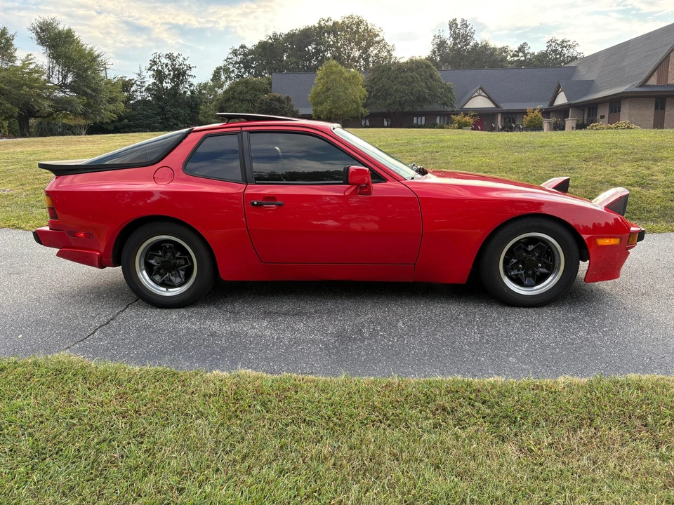 1984 Porsche 944 - Image 18 of 31