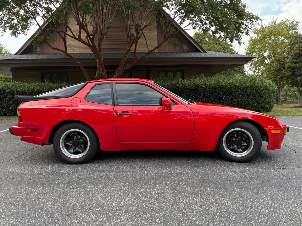 1984 Porsche 944 - Image 19 of 31