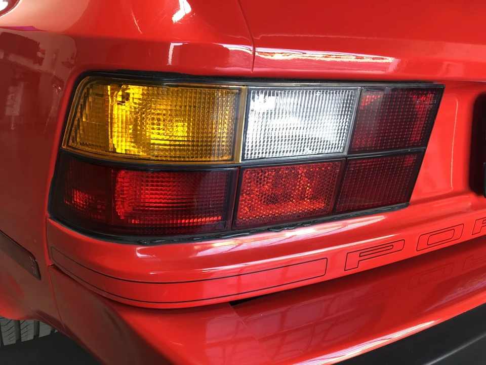 1984 Porsche 944 - Image 13 of 31