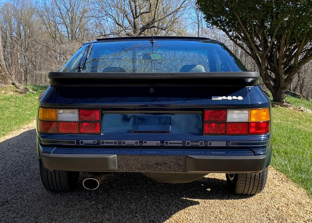 1984 Porsche 944 - Image 13 of 31