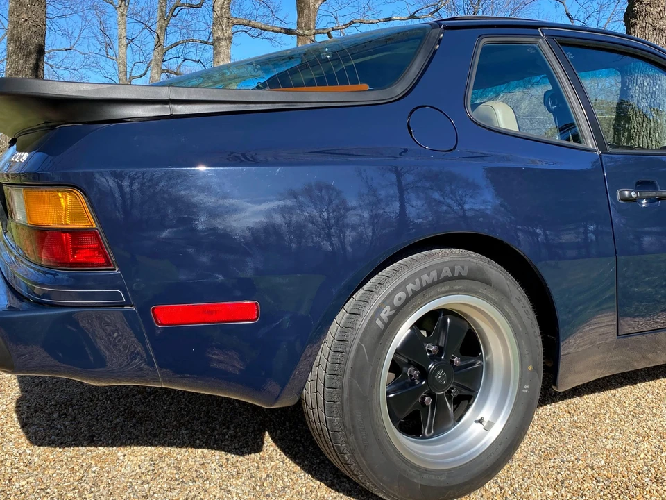 1984 Porsche 944 - Image 17 of 31