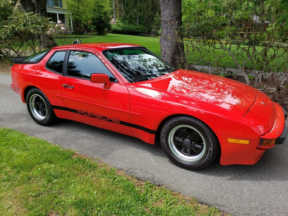 1984 Porsche 944 - Image 4 of 31