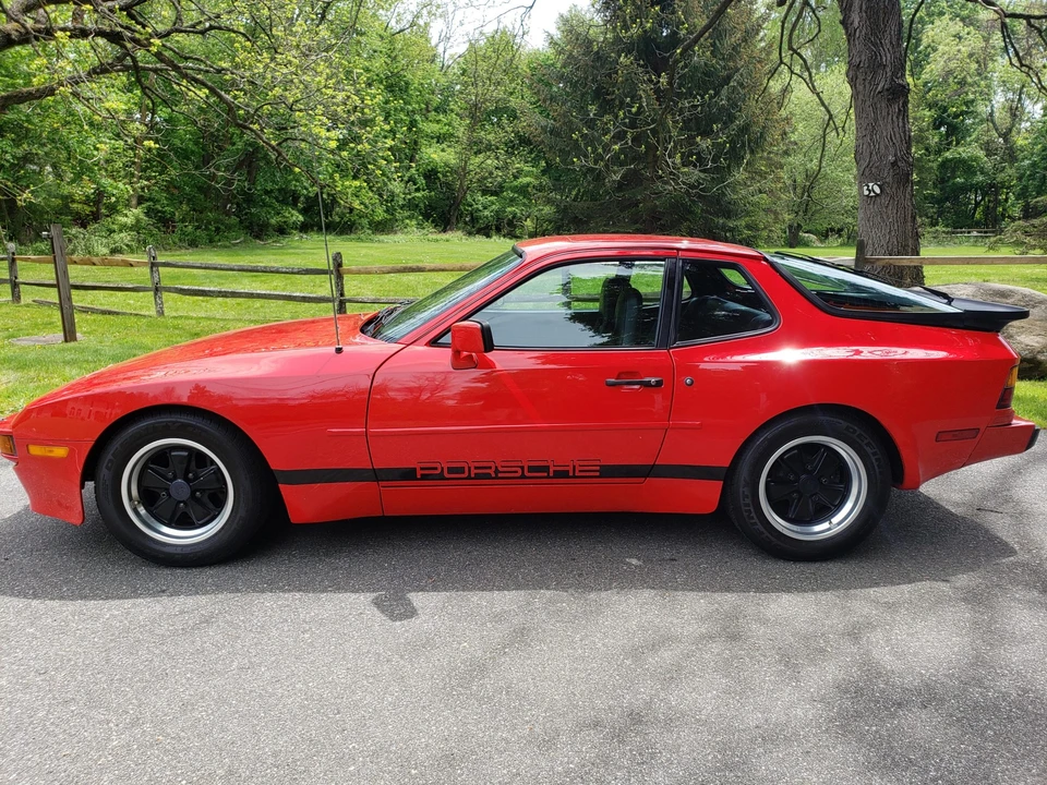 1984 Porsche 944 - Image 12 of 31