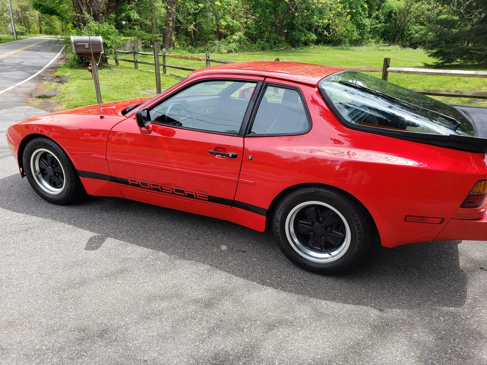 1984 Porsche 944 - Image 11 of 31
