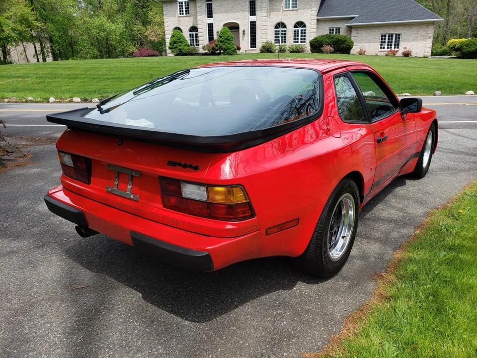 1984 Porsche 944 - Image 8 of 31