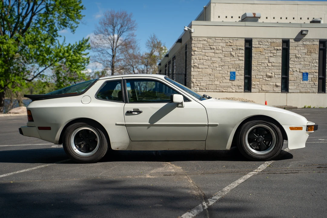 1984 Porsche 944 - Image 3 of 31