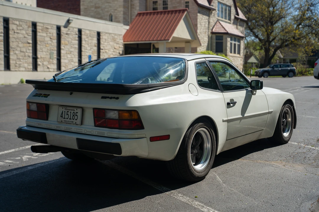 1984 Porsche 944 - Image 4 of 31