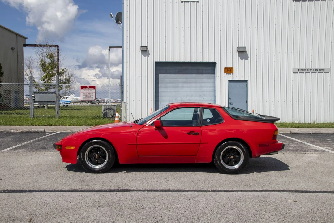 1984 Porsche 944 - Image 14 of 31