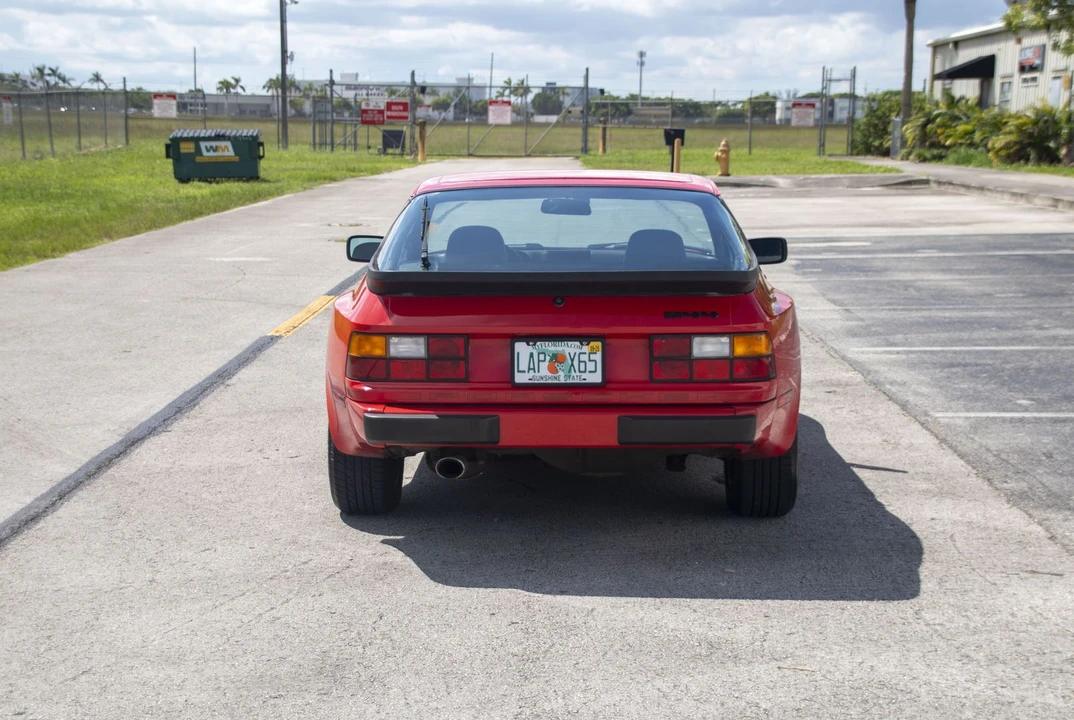 1984 Porsche 944 - Image 16 of 31