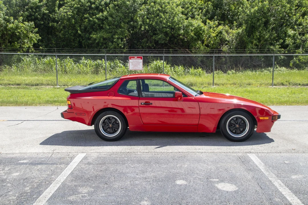 1984 Porsche 944 - Image 18 of 31