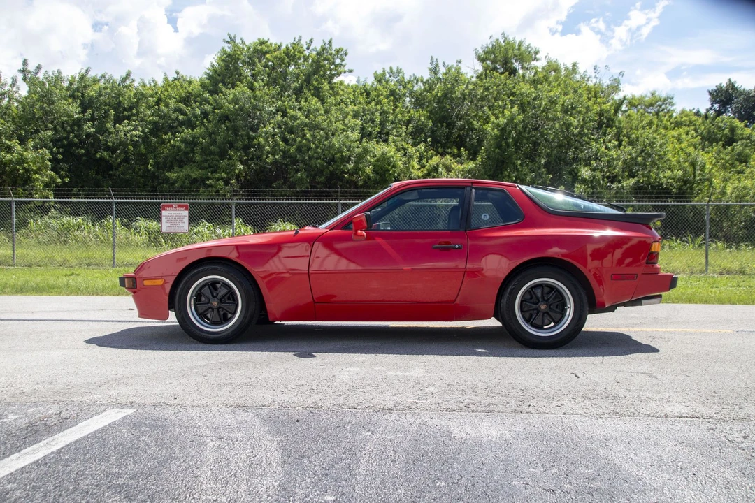1984 Porsche 944 - Image 6 of 31
