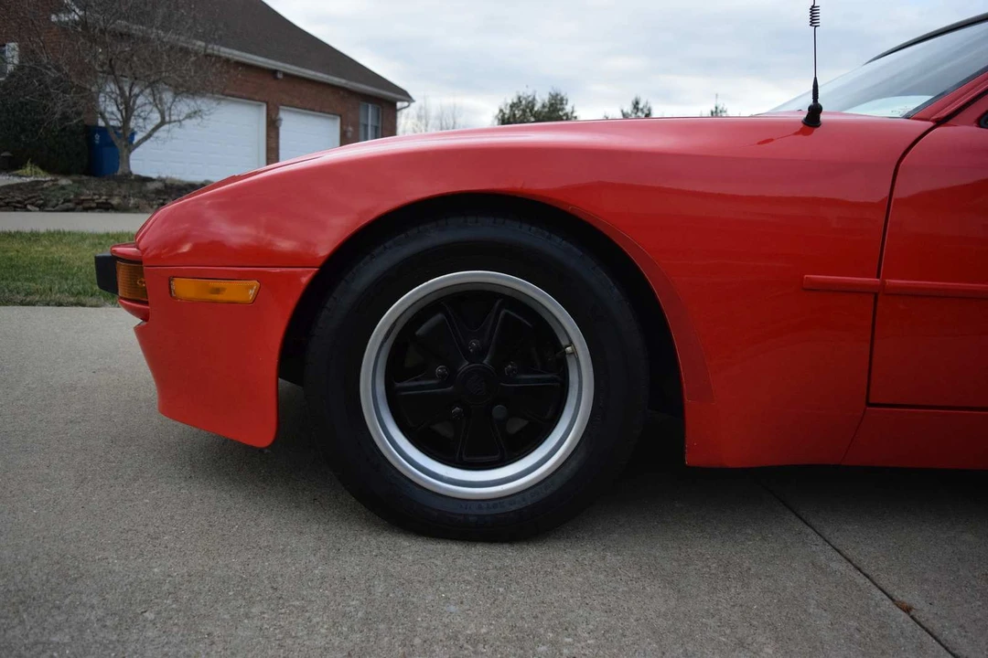 1984 Porsche 944 - Image 28 of 31