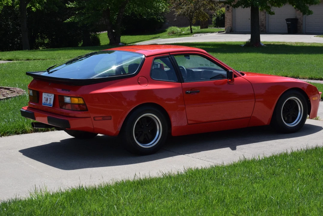 1984 Porsche 944 - Image 10 of 31