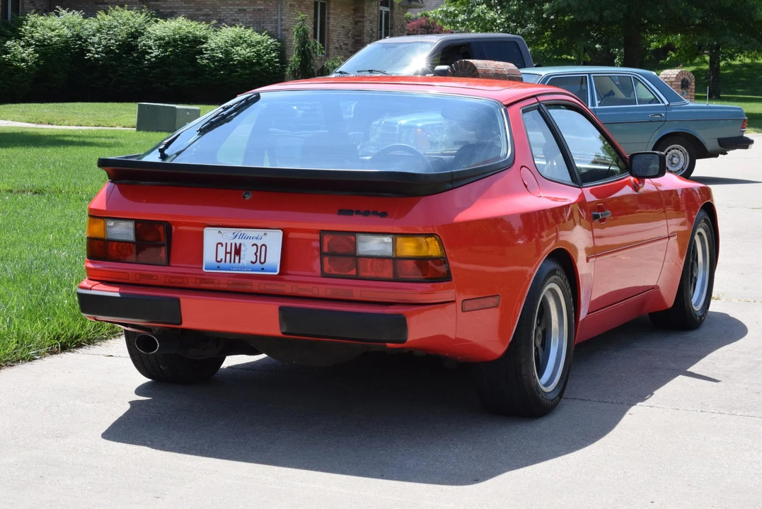 1984 Porsche 944 - Image 9 of 31