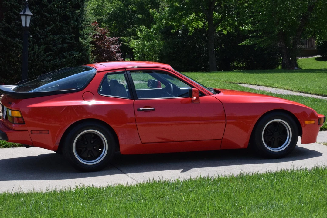 1984 Porsche 944 - Image 11 of 31