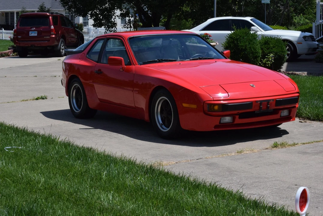 1984 Porsche 944 - Image 14 of 31