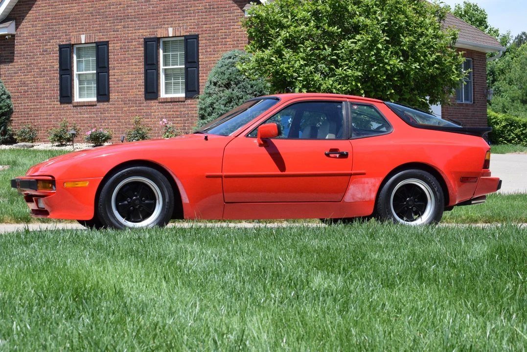 1984 Porsche 944 - Image 3 of 31