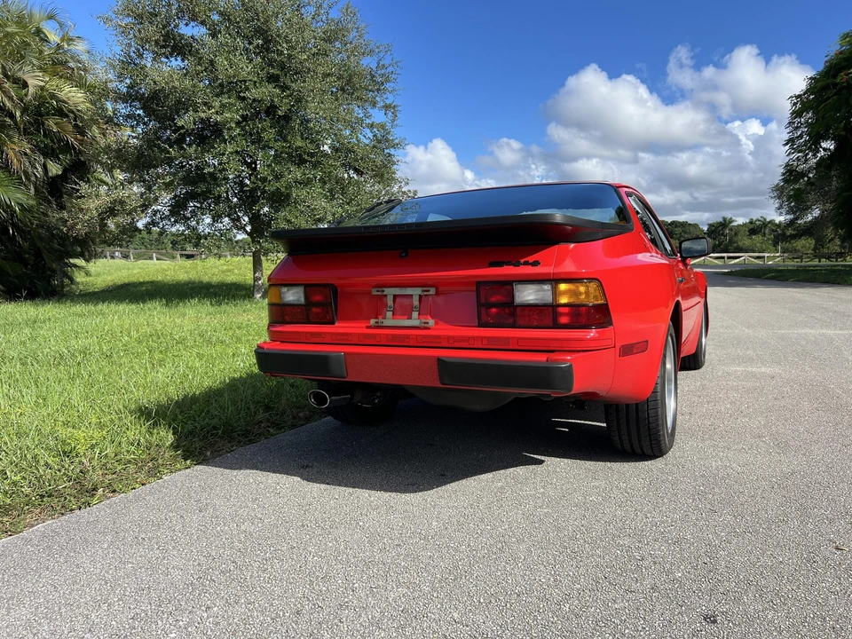 1984 Porsche 944 - Image 25 of 31