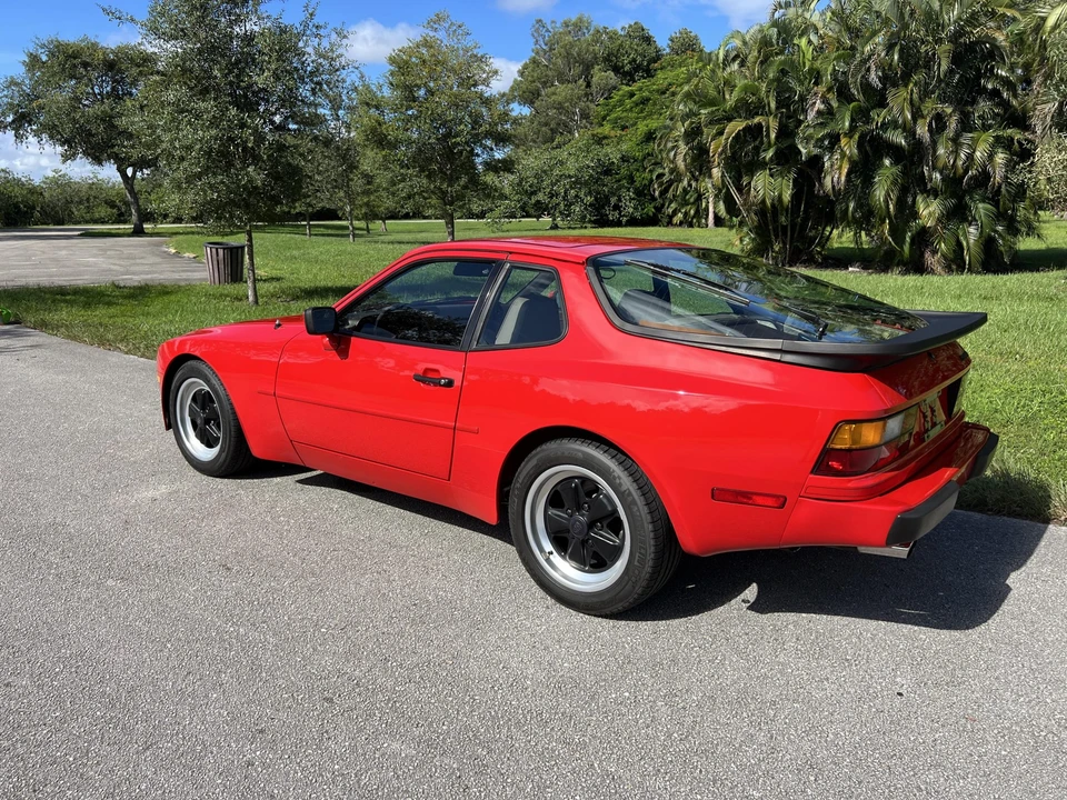 1984 Porsche 944 - Image 23 of 31