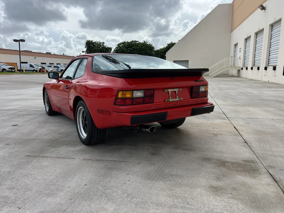 1984 Porsche 944 - Image 9 of 31