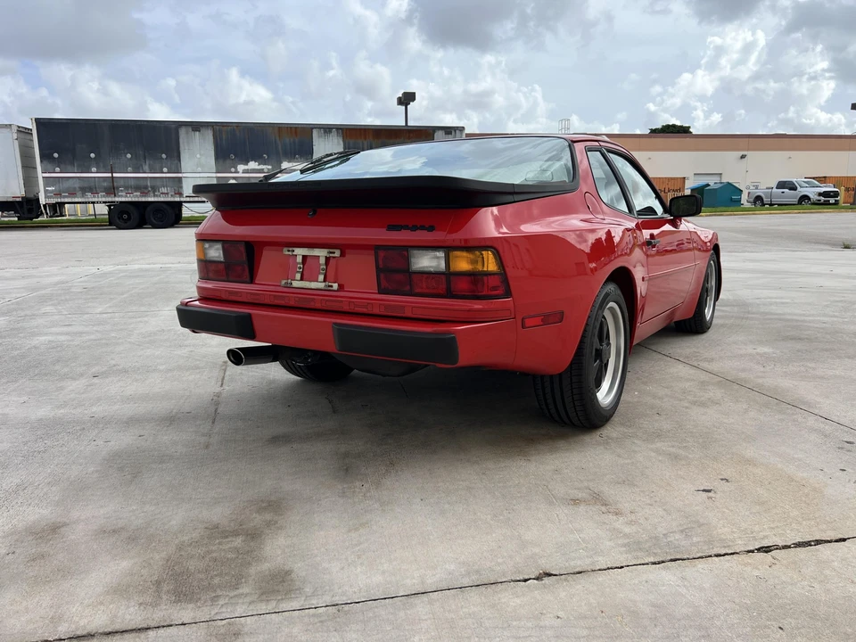 1984 Porsche 944 - Image 10 of 31